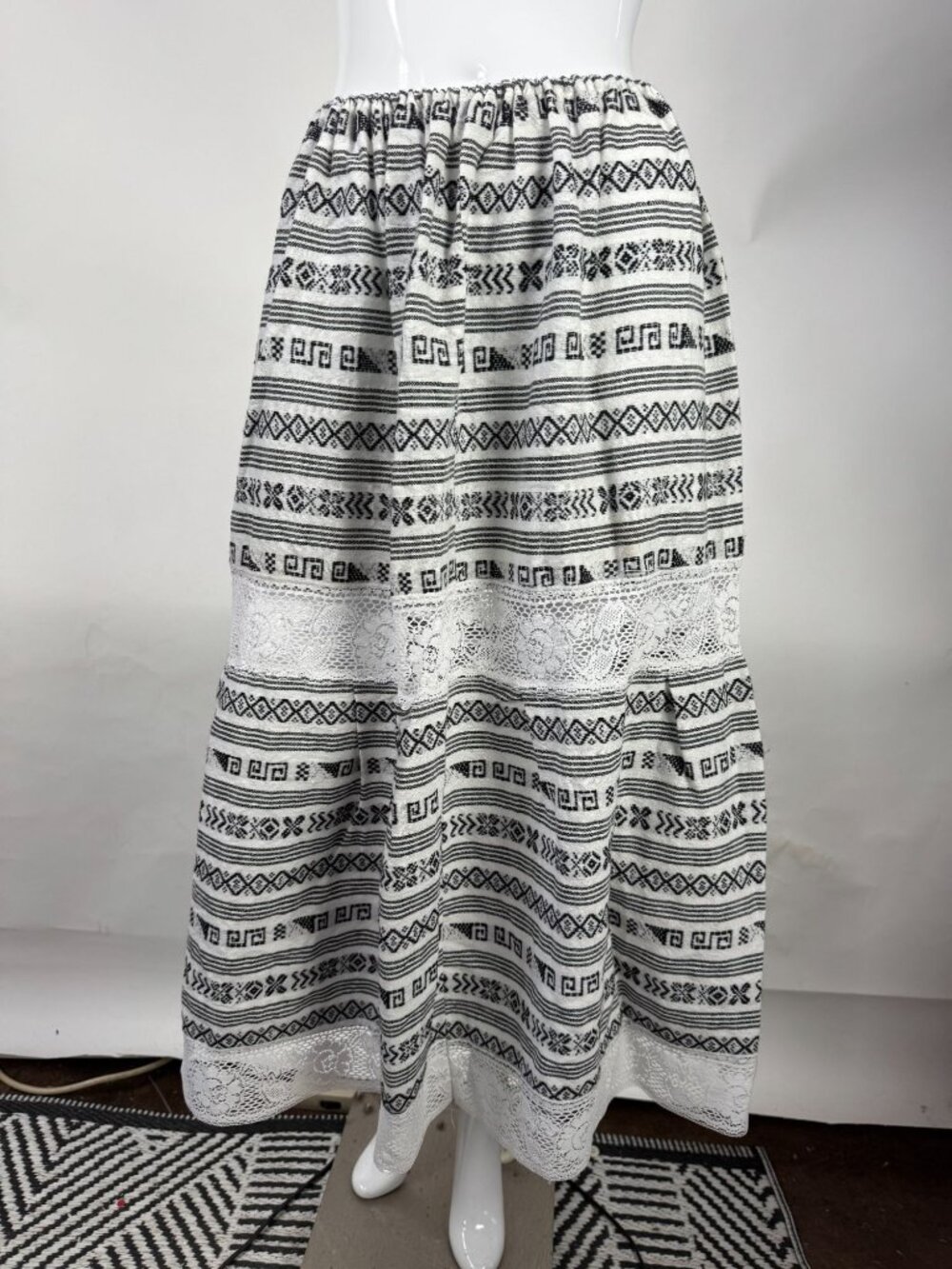 Black & White Vintage Boho Maxi Skirt With Lace & Geometric Pattern